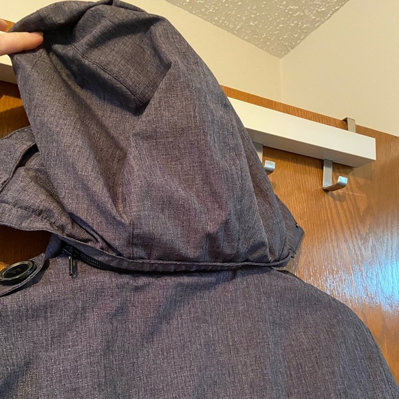 Powder Room snowboarding jacket, removable hood. Warm & perfect for snowsports! - Picture 3 of 7